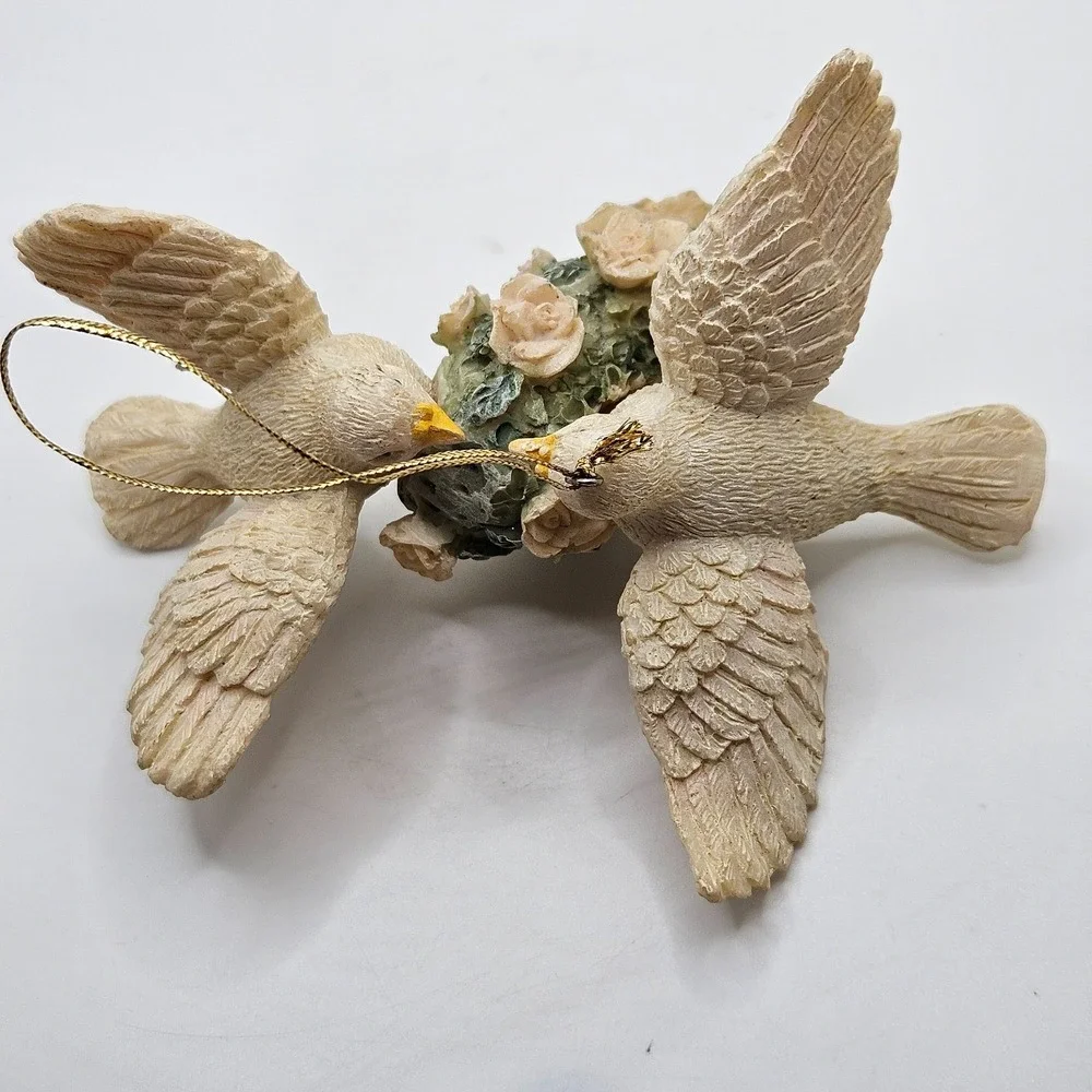 Vintage Dove Love Birds Ornament Figurine Floral Bouquet‎ Resin Wedding Decor